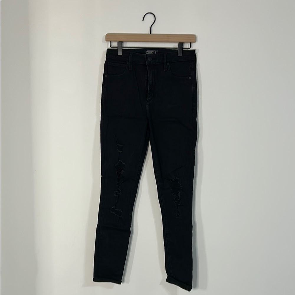 Abercrombie & Fitch Women's Black Distressed Jeans, size 4L/27 Long